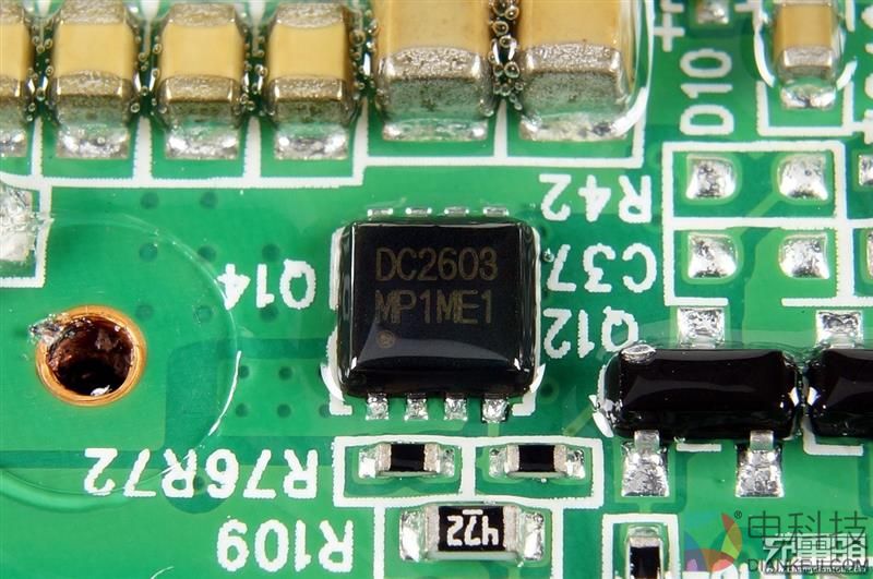 拆解华为用料做好的移动电源：赏心悦目