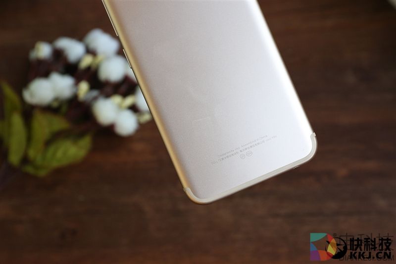 柔光双摄再升级!vivo X9s评测:抢眼的自拍表现