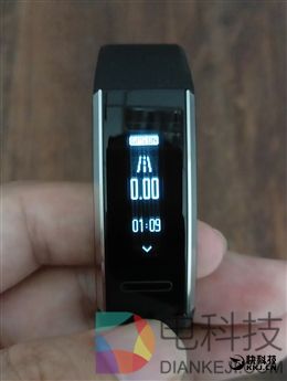 50米防水+独立GPS！华为运动手环体验评测：为运动而生