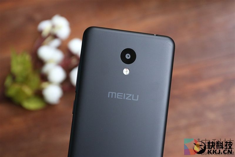 699元的颜值巅峰！魅蓝A5评测