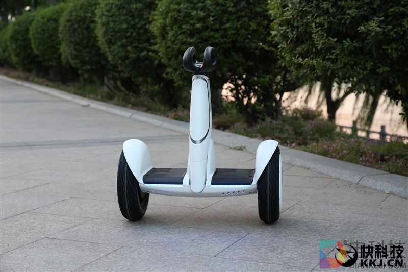 开机送10万保险！九号平衡车Plus体验评测：堪比SUV