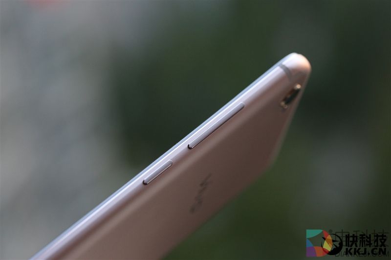 柔光双摄再升级!vivo X9s评测:抢眼的自拍表现