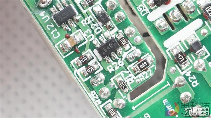 小米6充电器比亚迪版拆解