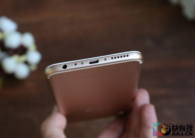 柔光双摄再升级!vivo X9s评测:抢眼的自拍表现