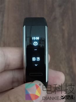50米防水+独立GPS！华为运动手环体验评测：为运动而生