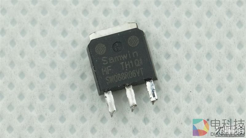 小米6充电器比亚迪版拆解