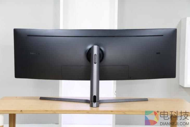 32:9尺寸帅炸 三星带鱼屏CHG90显示器评测