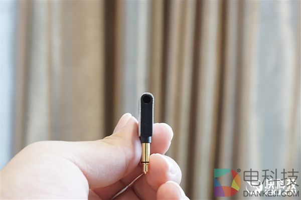 魅族Flow耳机开箱图赏:舒服到忘记佩戴