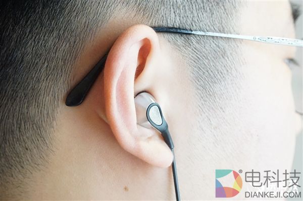 魅族Flow耳机开箱图赏:舒服到忘记佩戴