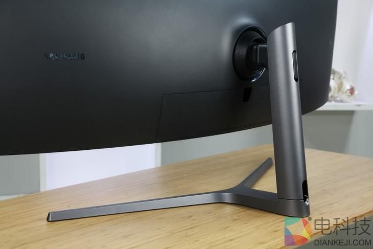 32:9尺寸帅炸 三星带鱼屏CHG90显示器评测